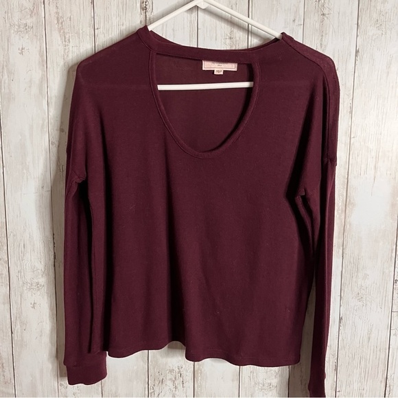 No comment medium long sleeve burgandy sweater - Picture 1 of 5